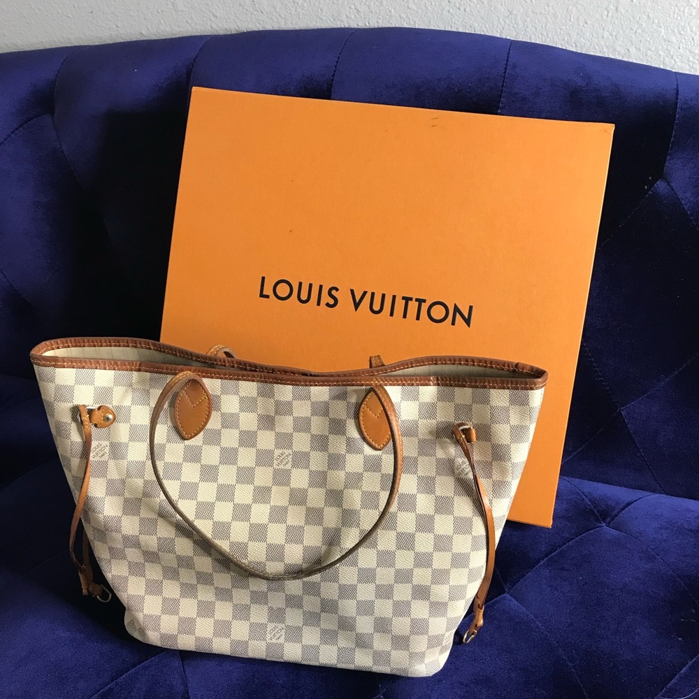 Louis Vuitton White monogram MM Neverfull bag
